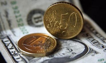 Евро и доллар подешевеют по отношению к лею.