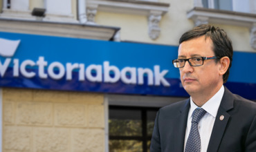 Армашу: Надеюсь, что обвинения против Victoriabank будут скоро сняты. Коллаж: Point.md