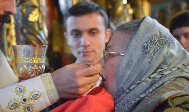 Митрополия возражает против отказа от церемонии причастия.