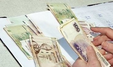Пенсионные добавки ввели в 2008 году временно, на поддержку пенсионеров в период засухи в республике и соответственно роста цен на хлеб.