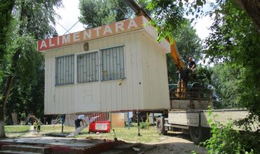 В столице продолжаются работы по демонтажу незаконно размещенных киосков.