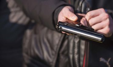 Врачи рассказали о состоянии мужчины, выстрелившего себе в висок в игре.