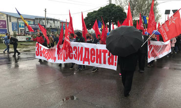 В воскресенье в трех городах страны прошли митинги в поддержку молдавского лидера.