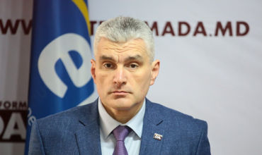 Слусарь о заявлении Спыну: Особых поводов для гордости нет. Коллаж: Point.md