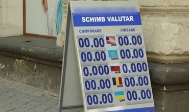 В прошлом месяце молдавский лей обесценился примерно на 3% по отношению к доллару США.