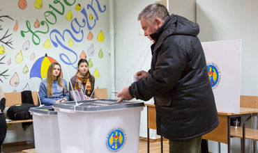 Предлагается исключить из ст. 150 кодекса президентский указ как инструмент инициирования законодательного референдума.