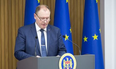 Врио премьер-министра Аурелиу Чокой. 