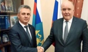 Красносельский встретился в МИД России с замглавы внешнеполитического ведомства Григорием Карасиным.