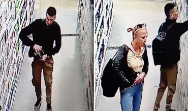 В одном из магазинов Кишинева пара попала на камеры во время кражи товаров.