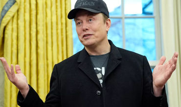 СМИ: DOGE использует ИИ для выслеживания критикующих Трампа госслужащих.