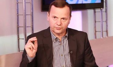 Депутат Платформы DA Василе Нэстасе. 