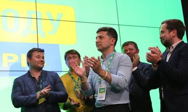 Первые официальные данные ЦИК Украины подтвердили данные экзитполов.