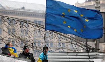 Порошенко уверен, что ЕС в ближайшие недели отменит визы.