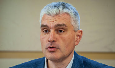Слусарь: Пособия на Пасху - грубый популизм властей накануне выборов.