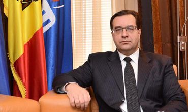 Мариан Лупу: Название языка в Конституции изменять не нужно