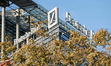 В правительстве Германии не стали комментировать ситуацию с Deutsche Bank.