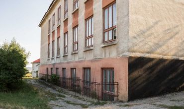 Бельцах действует 24 школы и 35 детских садов.