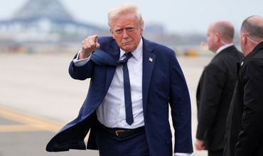 CNN: За три месяца президентства Трампа были уволены 121 тыс. госслужащих.