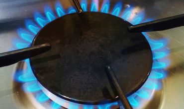 Жители Молдовы и Украины могут приобрести на свои зарплаты меньше всего газа.