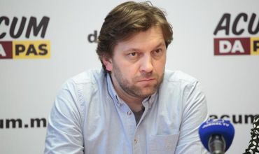 Депутат от блока ACUM Думитру Алайба.