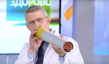 &#34;Жить здорово&#34;: Вейпы, Iqos и Glo вредны также, как и сигареты.