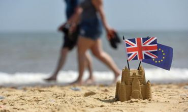 Великобритании понадобится 140 лет для регистрации живущих в стране европейцев.