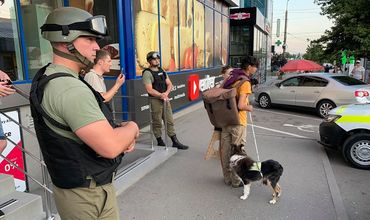 Ионицэ: Охрана магазина избила слепого мужчину из-за собаки поводыря.
