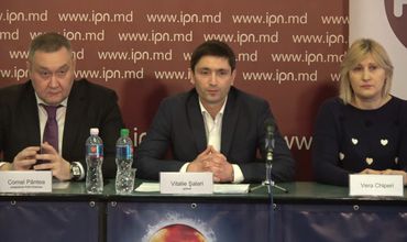 Примар Бэчой и семь местных советников покинули ЛП
