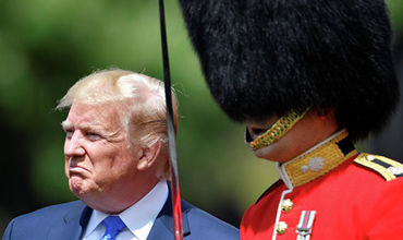 Трамп устроил в Лондоне торжественный ужин в честь принца Чарльза.