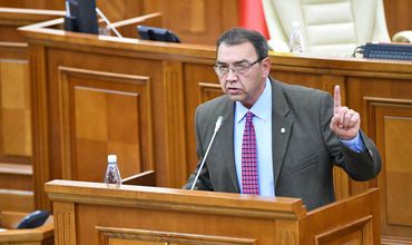 Депутат Партии социалистов Владимир Головатюк.