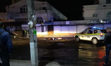 Личность жертвы пока не установлена, визуально ей было около 55 лет.