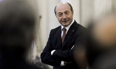Траяна Бэсеску требуют объявить персоной нон грата в Молдове.