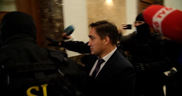 Судьи рассматривают ходатайство об аресте Александра Стояногло.