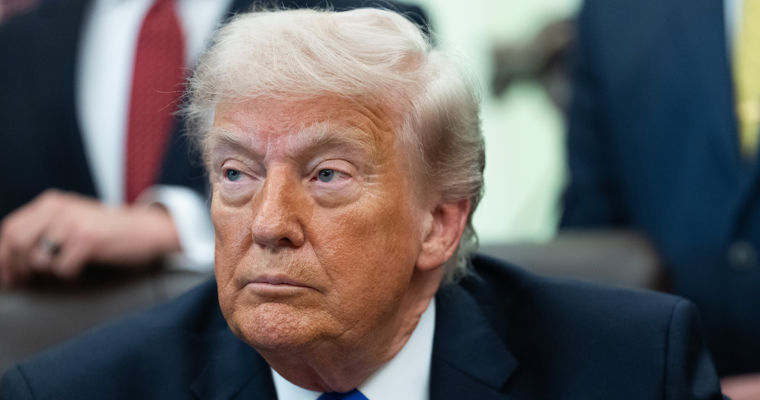 Трамп о переговорах с Ираном: Меня это не устраивает.