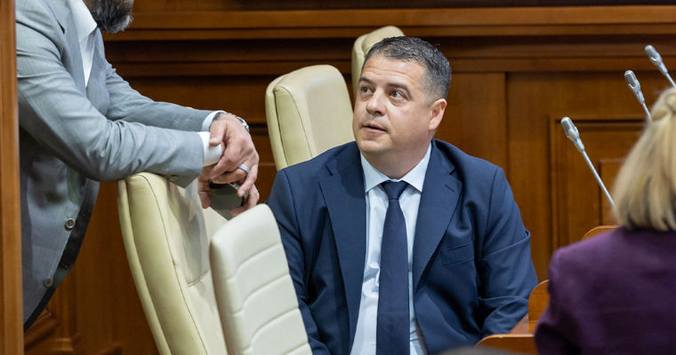 Noul șef al ANRE nu a putut explica diferența între un furnizor de gaze public și unul privat.