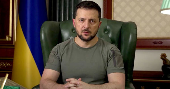 Зеленский обратился к народу: Снова ракетный террор, но мы не сдадимся.