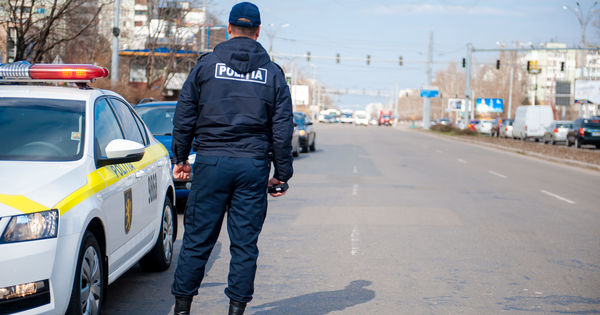 Служба InfoTrafic призывает водителей адаптировать скорость движения согласно предписаниям ПДД.