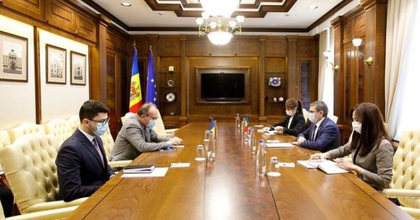 Спикер обсудил с румынским послом приоритеты весенне-летней сессии