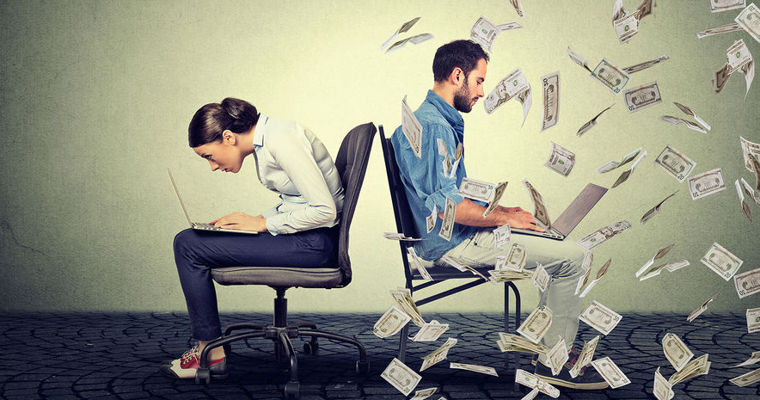 Ученые: Женщины живут от зарплаты до зарплаты на 18% чаще мужчин.