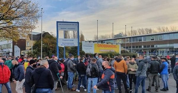 Во Франкфурте-на-Майне и Монтрее закончились бюллетени для голосования.