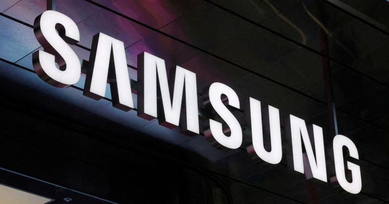 В офисе Samsung провели обыски из-за покупки производителя роботов.