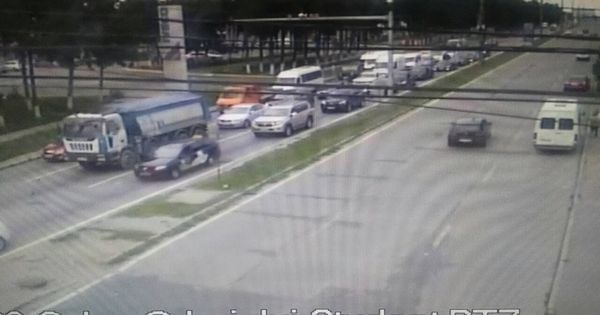 В пятницу вечером в Кишиневе образовались пробки.