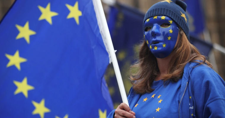 Europa este paralizată de teama războiului și de îndoielile legate de Ucraina.