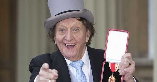 Un cunoscut actor britanic a decedat la două zile după ce s-a căsătorit. 