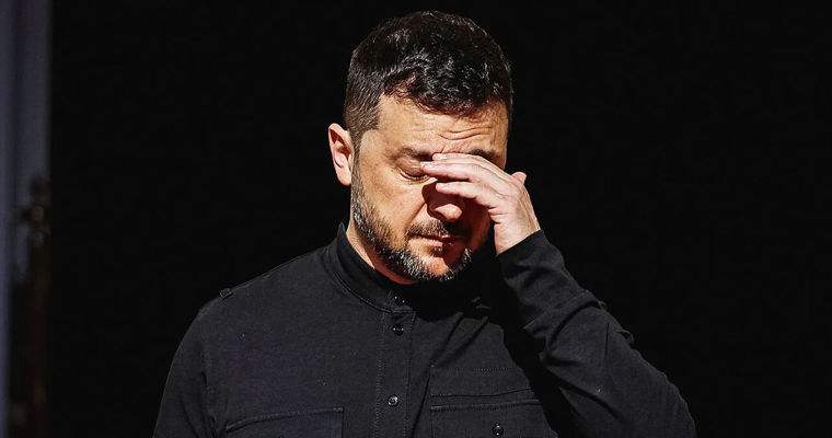 Politico: Коррупционный скандал в Украине может помешать стремлению Зеленского в ЕС.