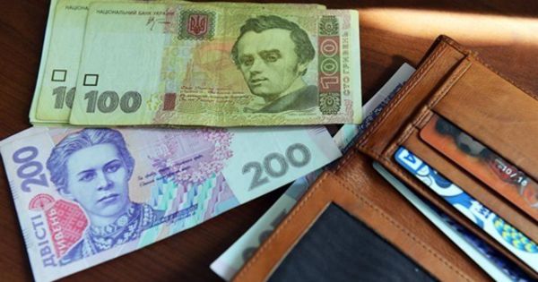 Военным на Украине пообещали увеличить пенсию на 77%.