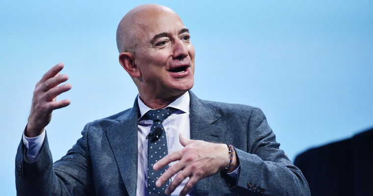 Основатель Amazon Джефф Безос.