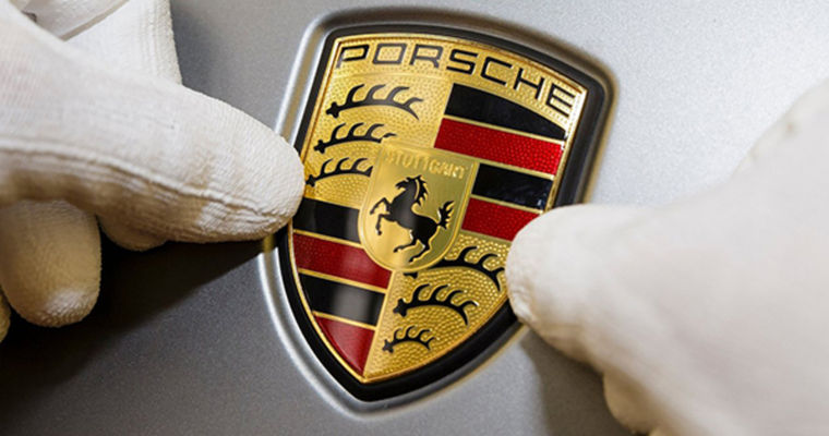 Porsche сообщает о значительном снижении объемов поставок в Европе и КНР.