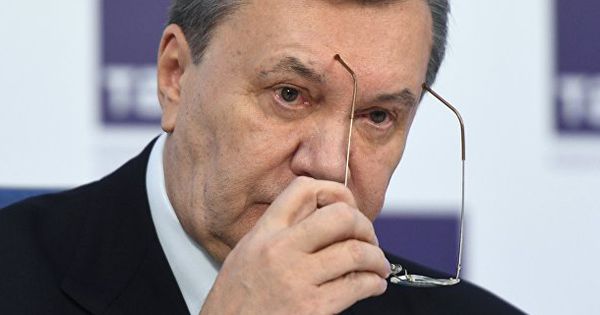 Янукович считает, что киевский суд хочет отстранить его адвокатов.