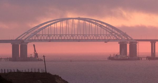 "Бухарестская девятка" заявила о геополитической роли Крымского моста.